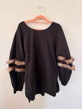 ZARA Women's Black Long Sleeve Top with Faux Fur Accent